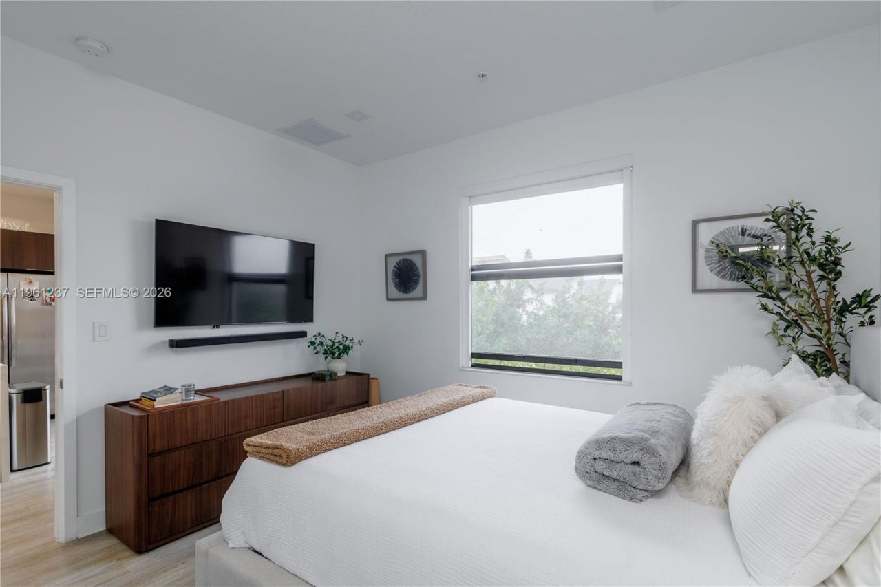 7831 NW 104th Ave , Unit 32, Doral, FL 33178 Photo