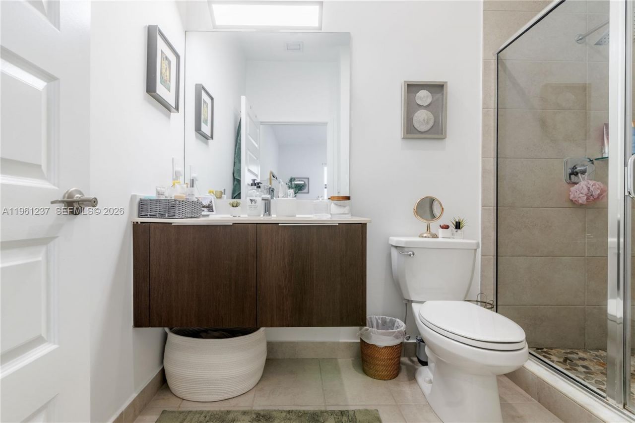 7831 NW 104th Ave , Unit 32, Doral, FL 33178 Photo