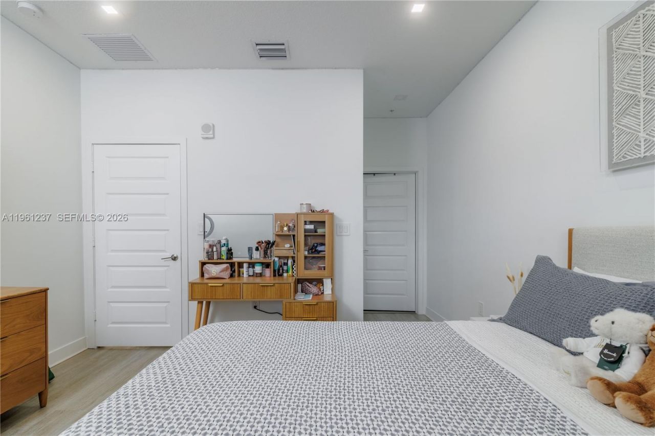 7831 NW 104th Ave , Unit 32, Doral, FL 33178 Photo