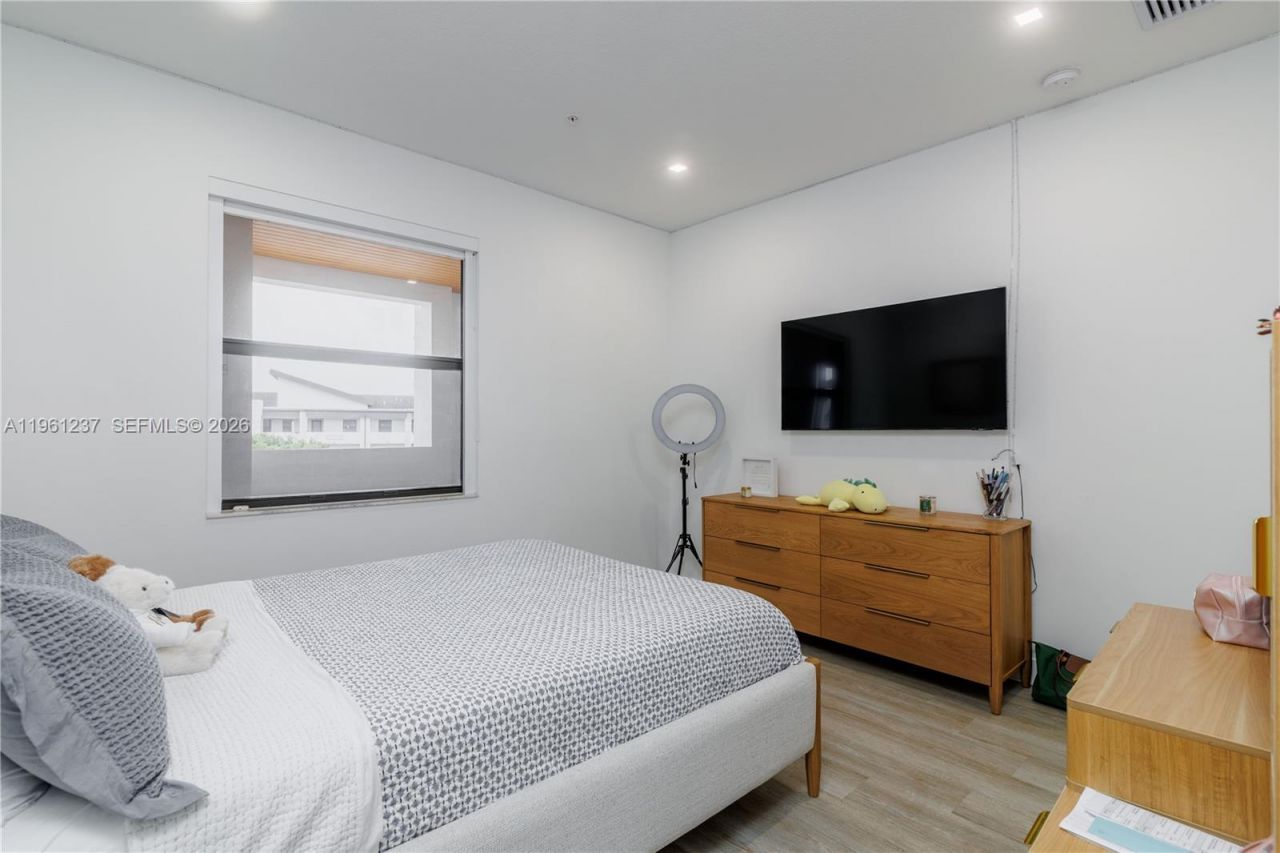 7831 NW 104th Ave , Unit 32, Doral, FL 33178 Photo