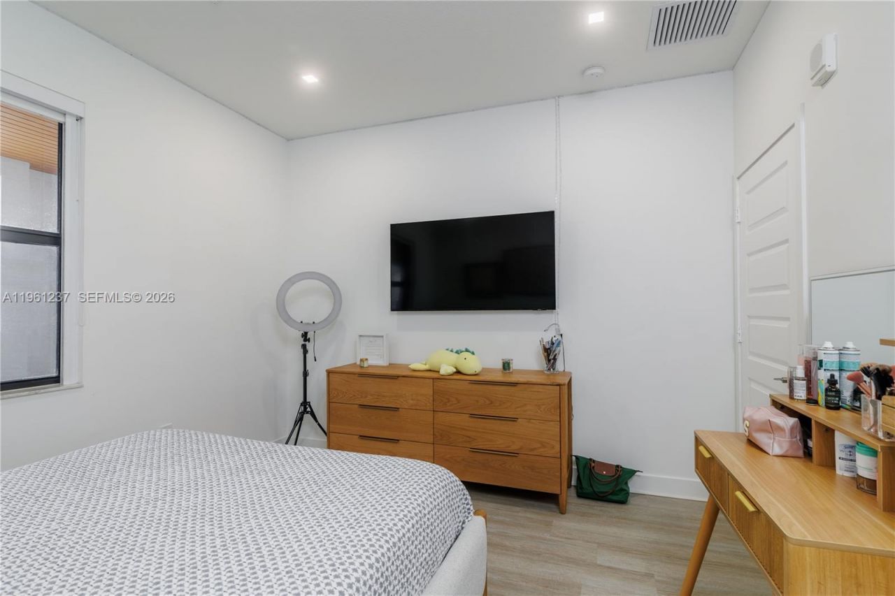 7831 NW 104th Ave , Unit 32, Doral, FL 33178 Photo