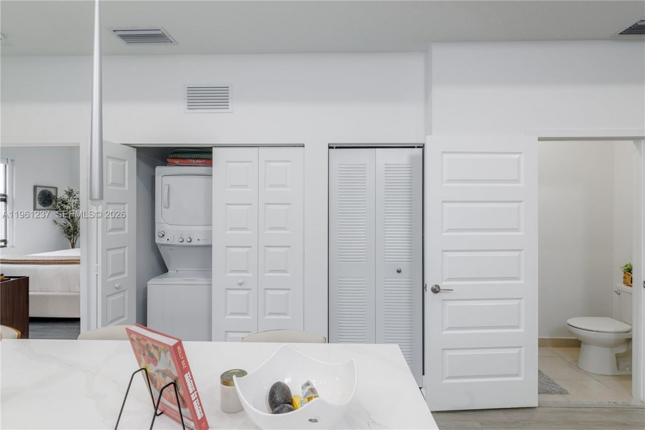 7831 NW 104th Ave , Unit 32, Doral, FL 33178 Photo