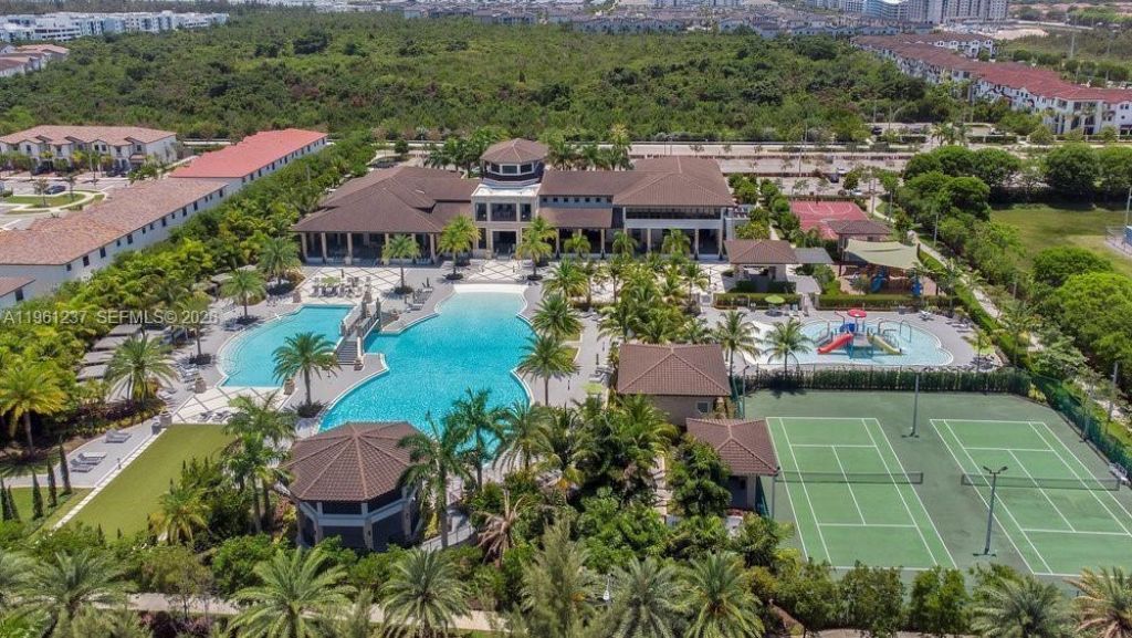 7831 NW 104th Ave , Unit 32, Doral, FL 33178 Photo