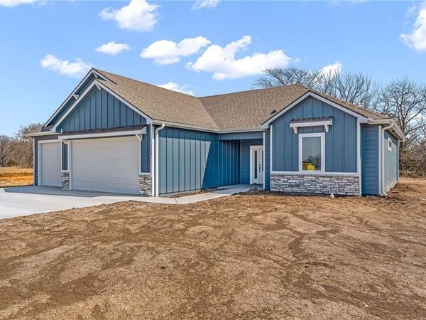 314 Rockers Drive, Baldwin City, KS 66006