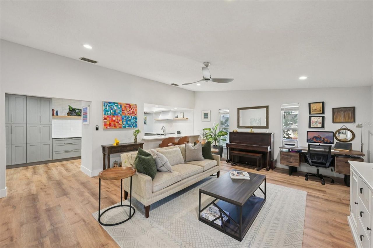 6704 Arbor Oaks Drive, Bradenton, FL 34209 Photo