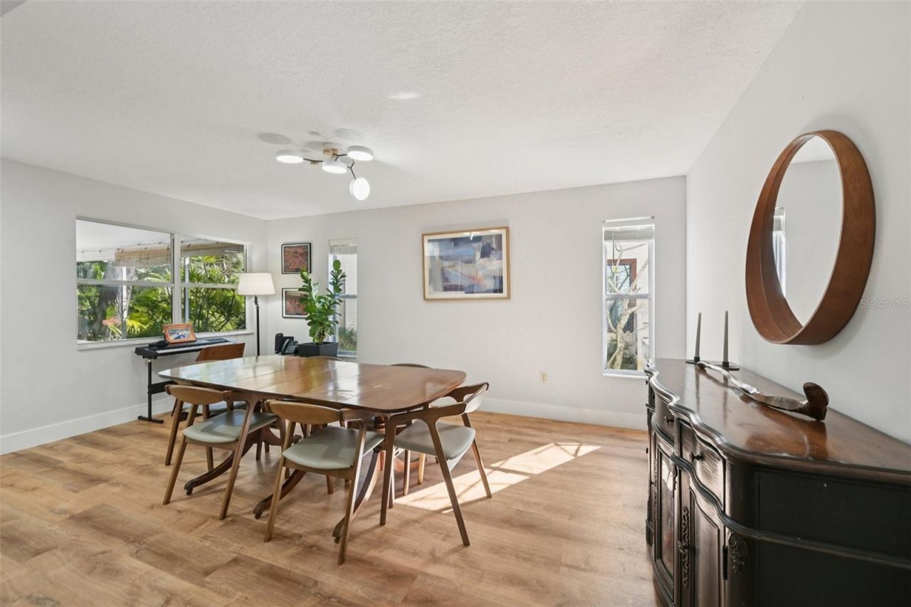 6704 Arbor Oaks Drive, Bradenton, FL 34209 Photo