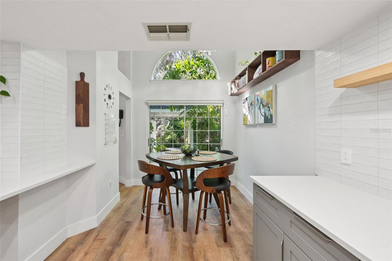 6704 Arbor Oaks Drive, Bradenton, FL 34209 Photo