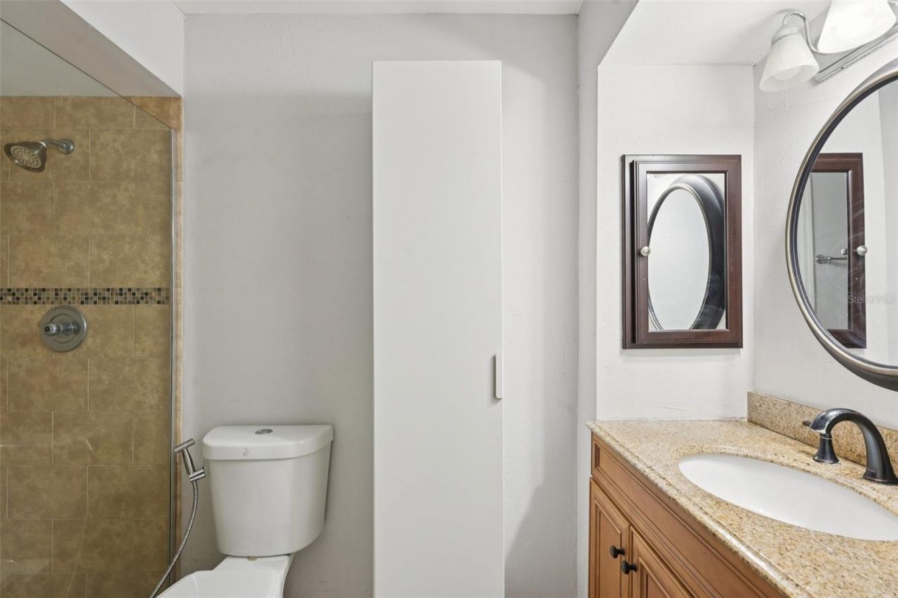 6704 Arbor Oaks Drive, Bradenton, FL 34209 Photo