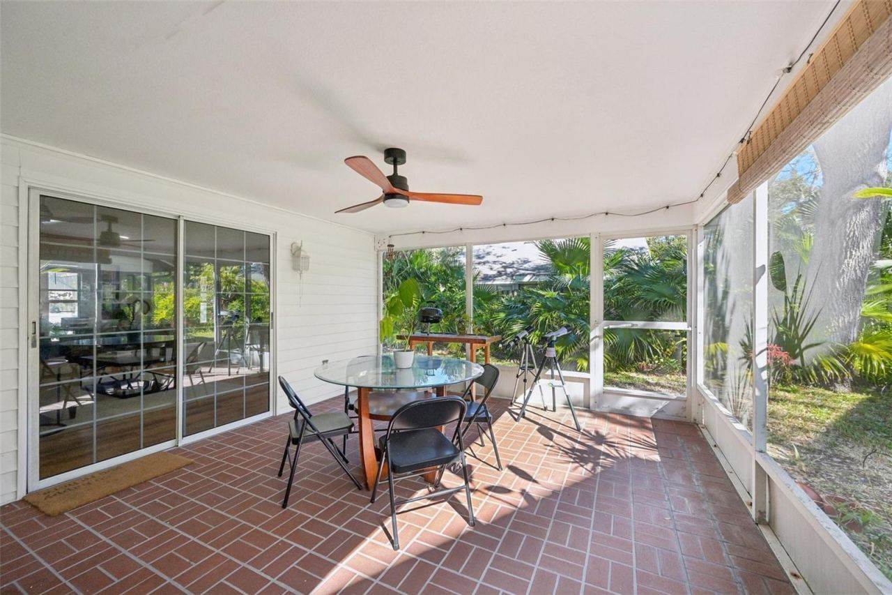 6704 Arbor Oaks Drive, Bradenton, FL 34209 Photo