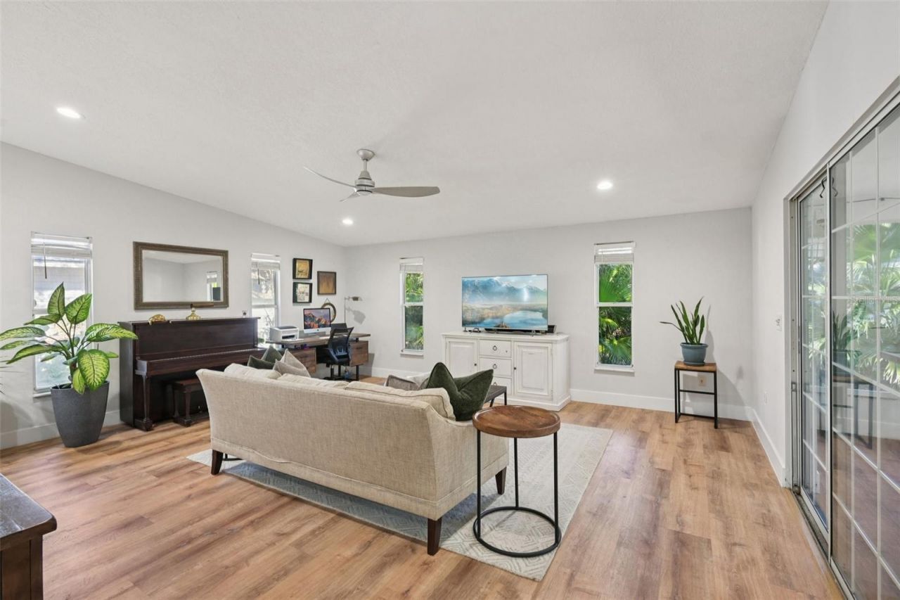 6704 Arbor Oaks Drive, Bradenton, FL 34209 Photo