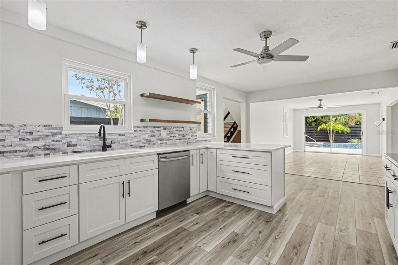 580 Russell Street, Longboat Key, FL 34228 Photo