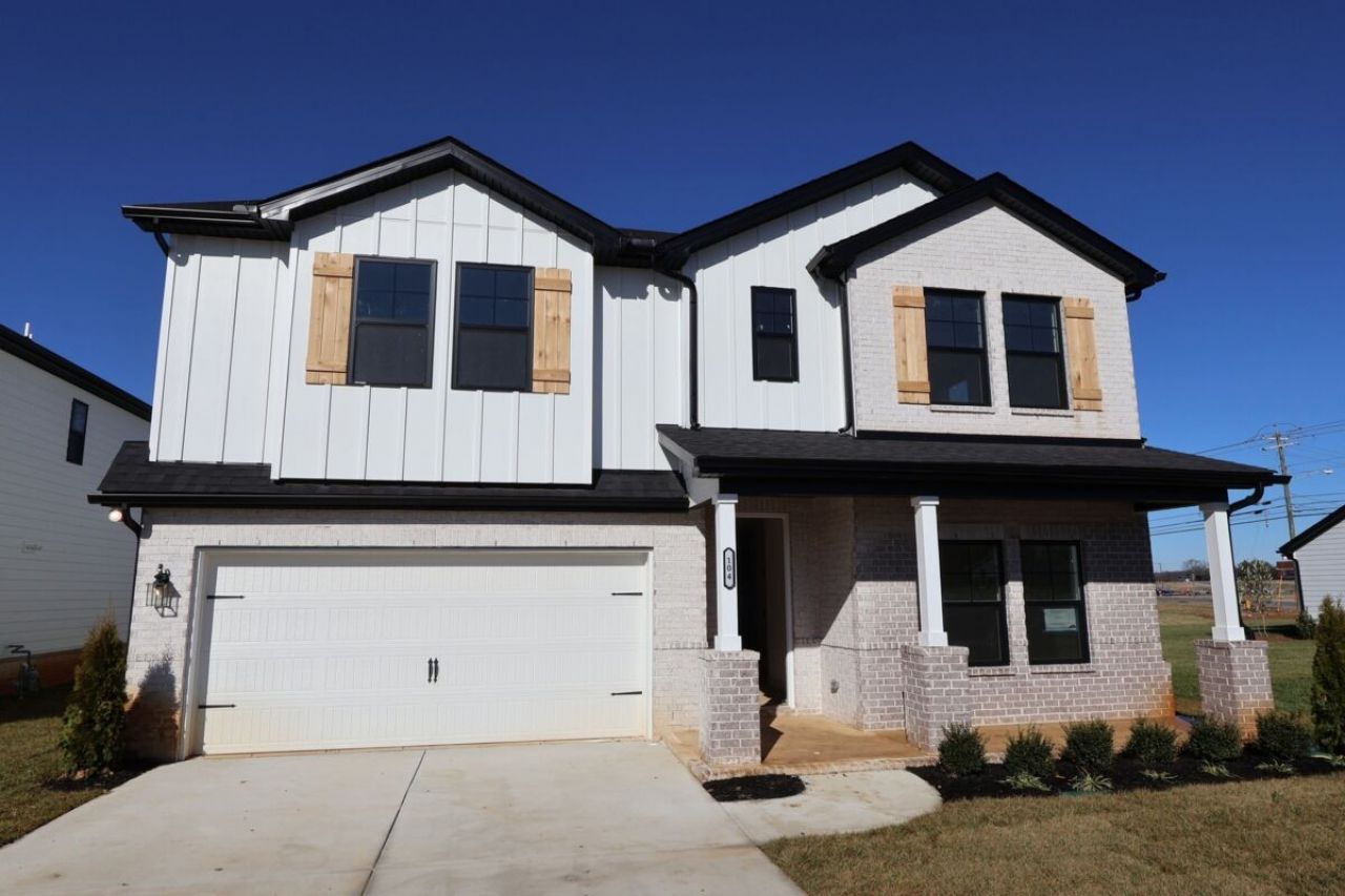 2561 Peaceful Valley Drive, Columbia, TN 38401 Main Photo