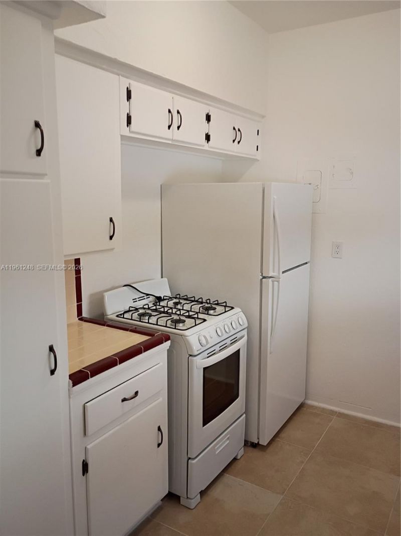 235 83rd St, Unit 3, Miami Beach, FL 33141 Photo