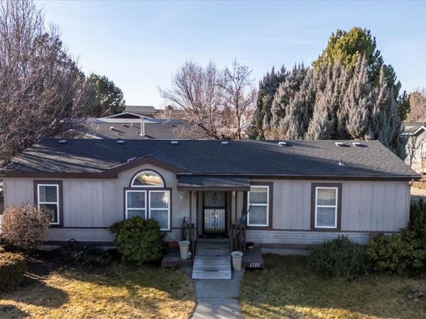 2380 SW Phlox Pond Drive, Redmond, OR 97756