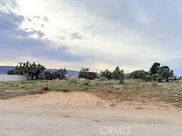 51 W VIC Ave 51st STW AVE K-2, Quartz Hill, CA 93536