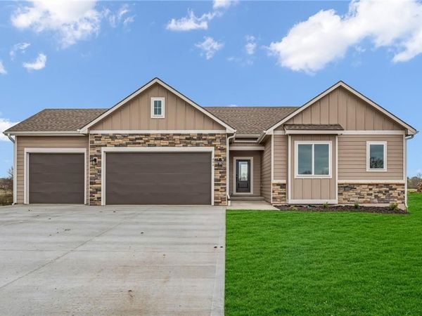 406 Glenn Court, Baldwin City, KS 66006