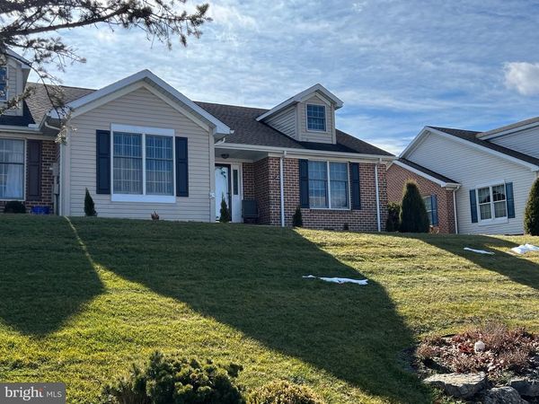 1512 SPRING SIDE DRIVE E, CHAMBERSBURG, PA 17202