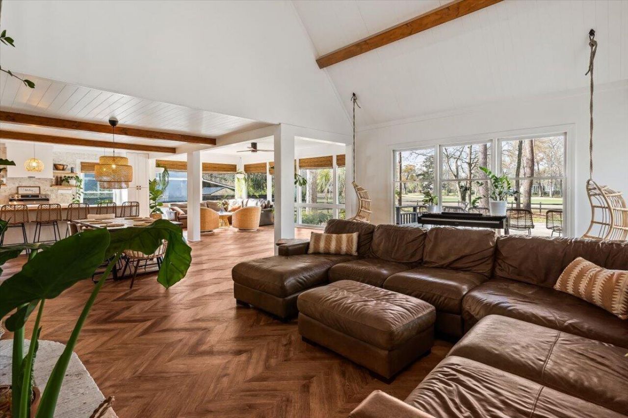 27 Fitzroy Drive Photo 14