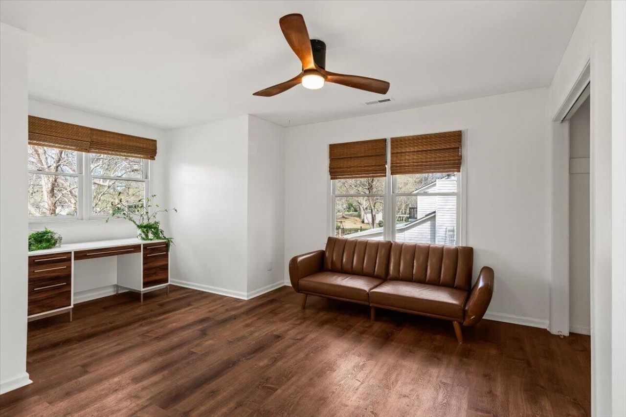 27 Fitzroy Drive Photo 34