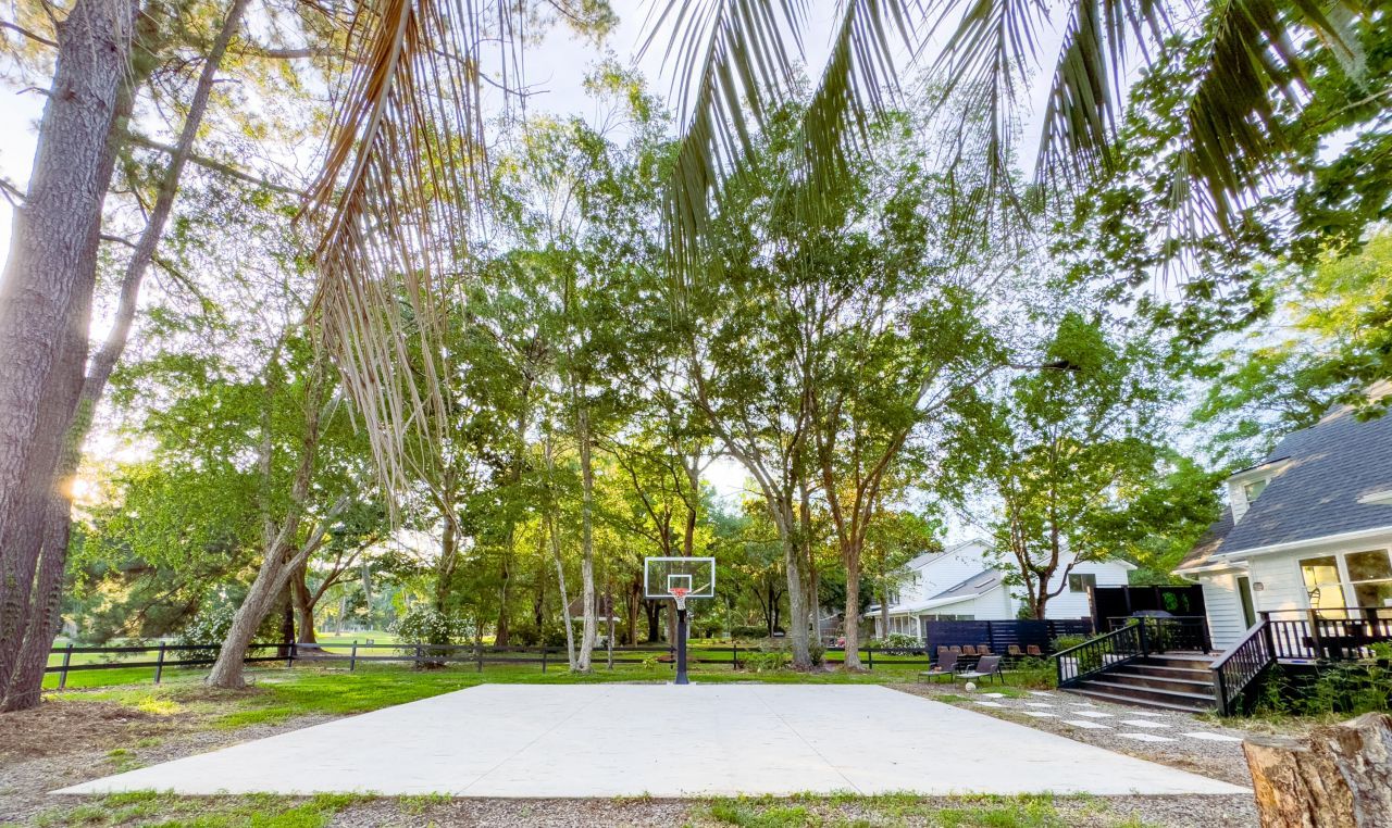 27 Fitzroy Drive Photo 5