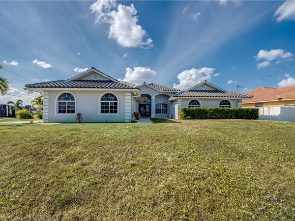 823 SW 10th ST , CAPE CORAL, FL 33991