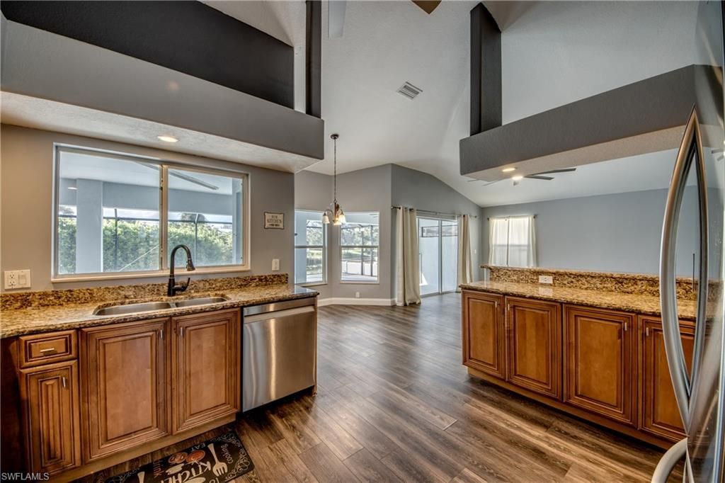 823 SW 10th St , Cape Coral, FL 33991 Photo