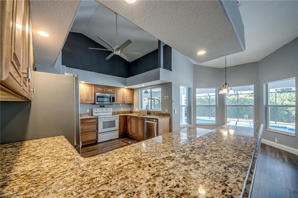 823 SW 10th St , Cape Coral, FL 33991 Photo