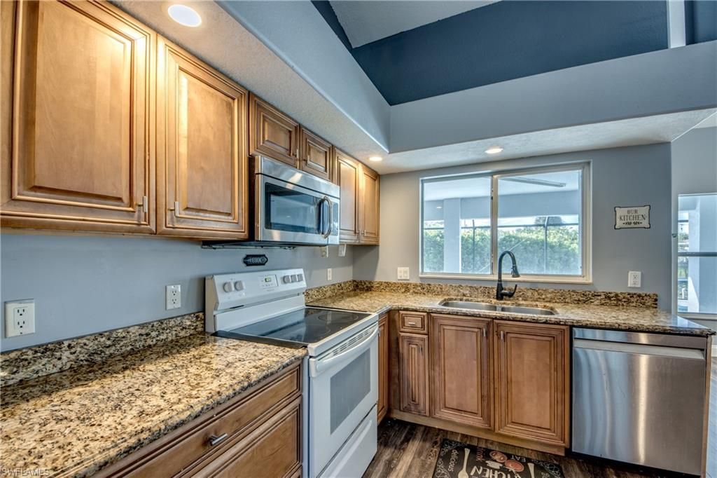 823 SW 10th St , Cape Coral, FL 33991 Photo