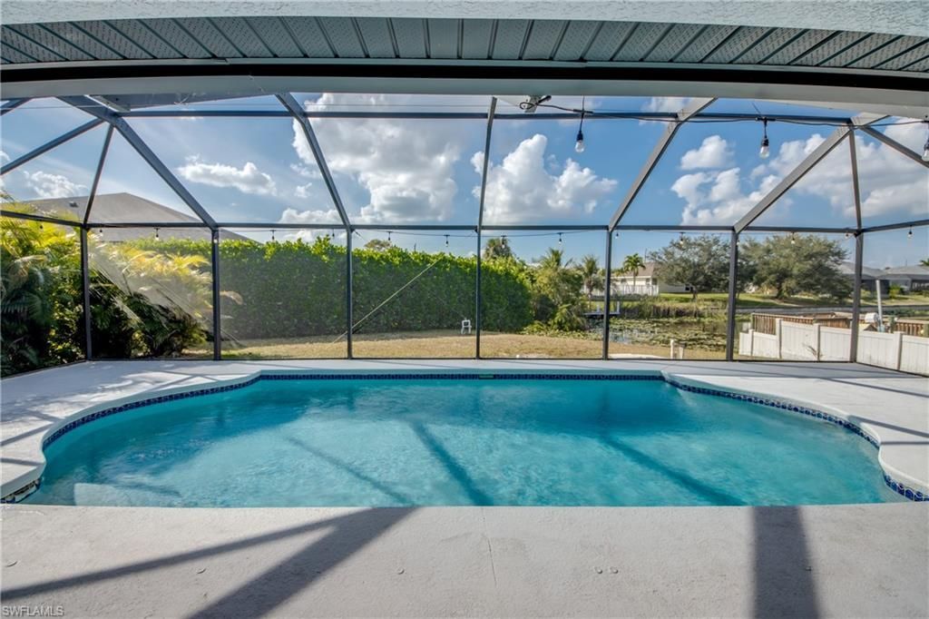 823 SW 10th St , Cape Coral, FL 33991 Photo