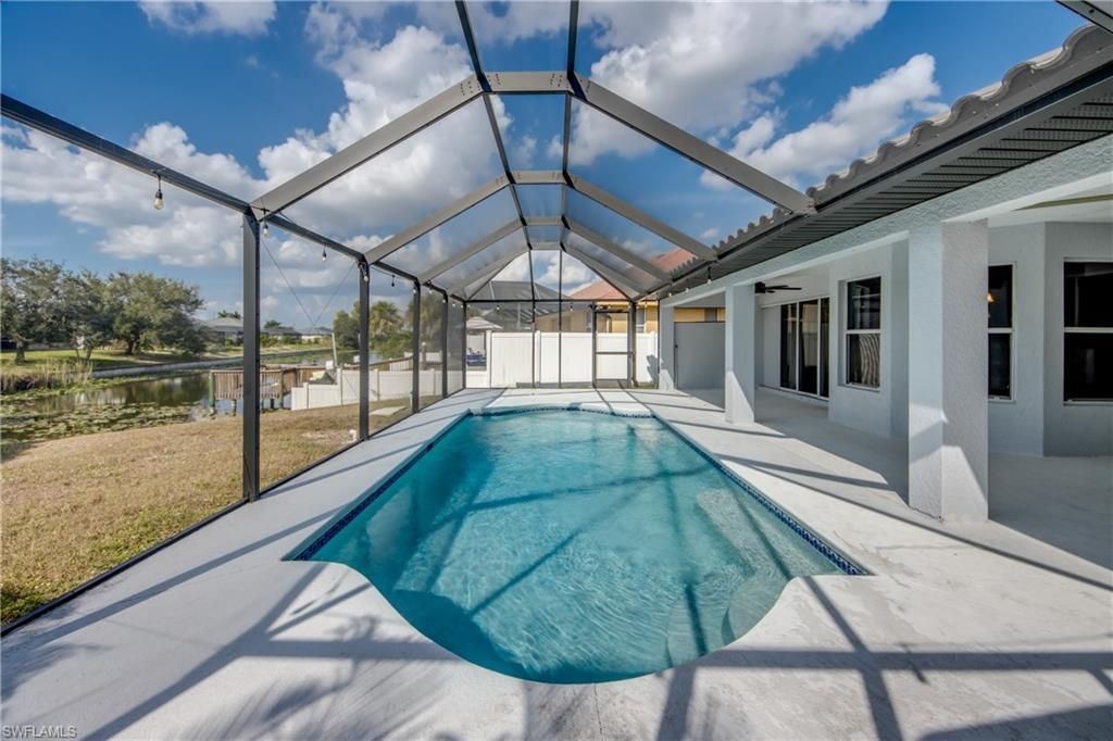 823 SW 10th St , Cape Coral, FL 33991 Photo