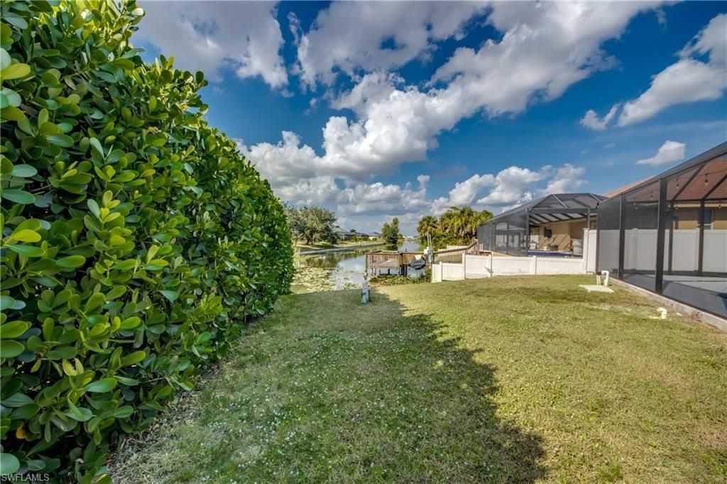 823 SW 10th St , Cape Coral, FL 33991 Photo