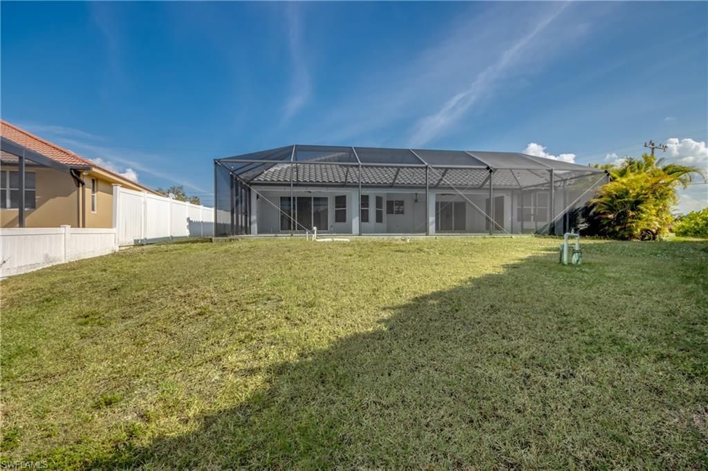 823 SW 10th St , Cape Coral, FL 33991 Photo