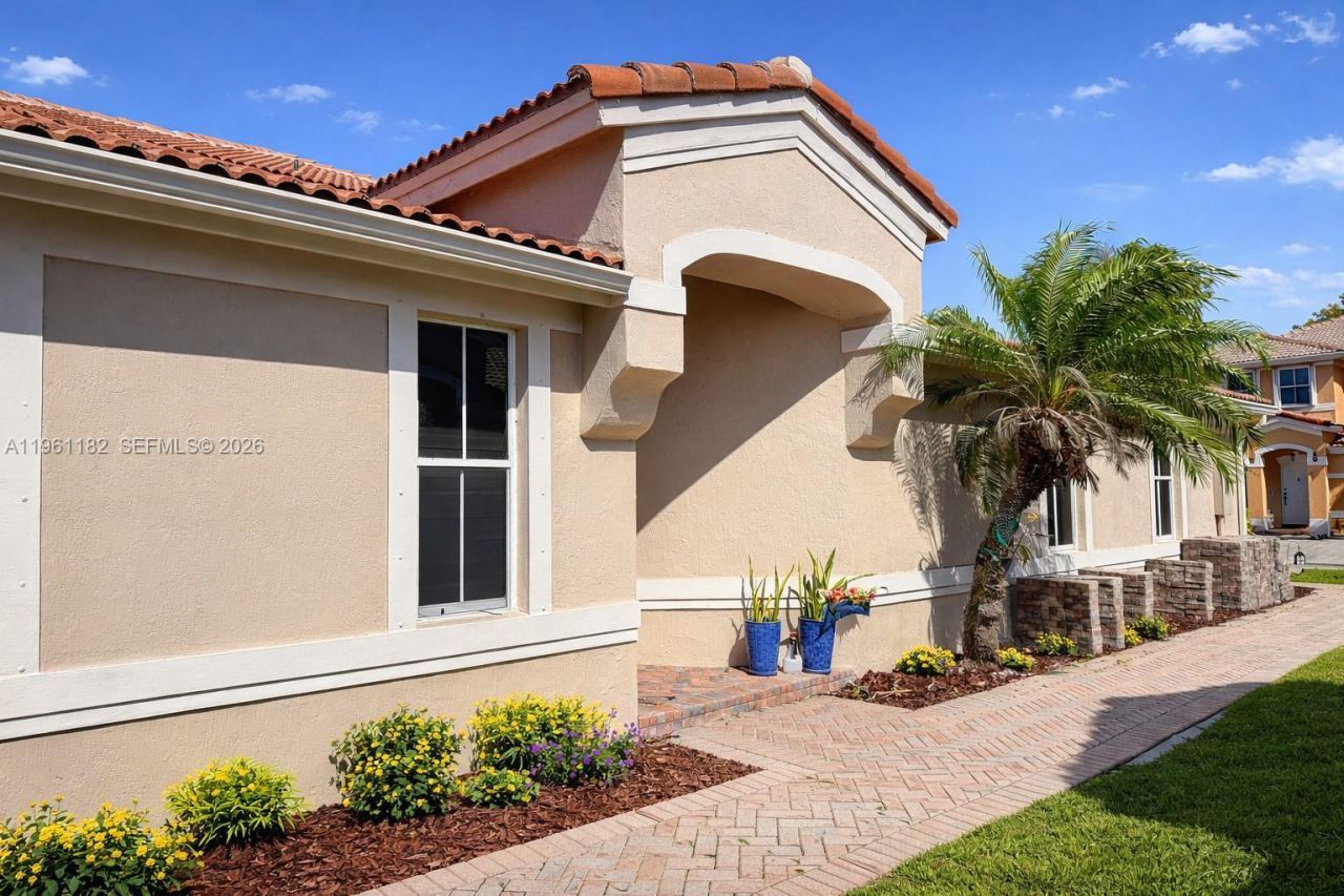 4760 SW 163rd Pl, Miami, FL 33185 Photo