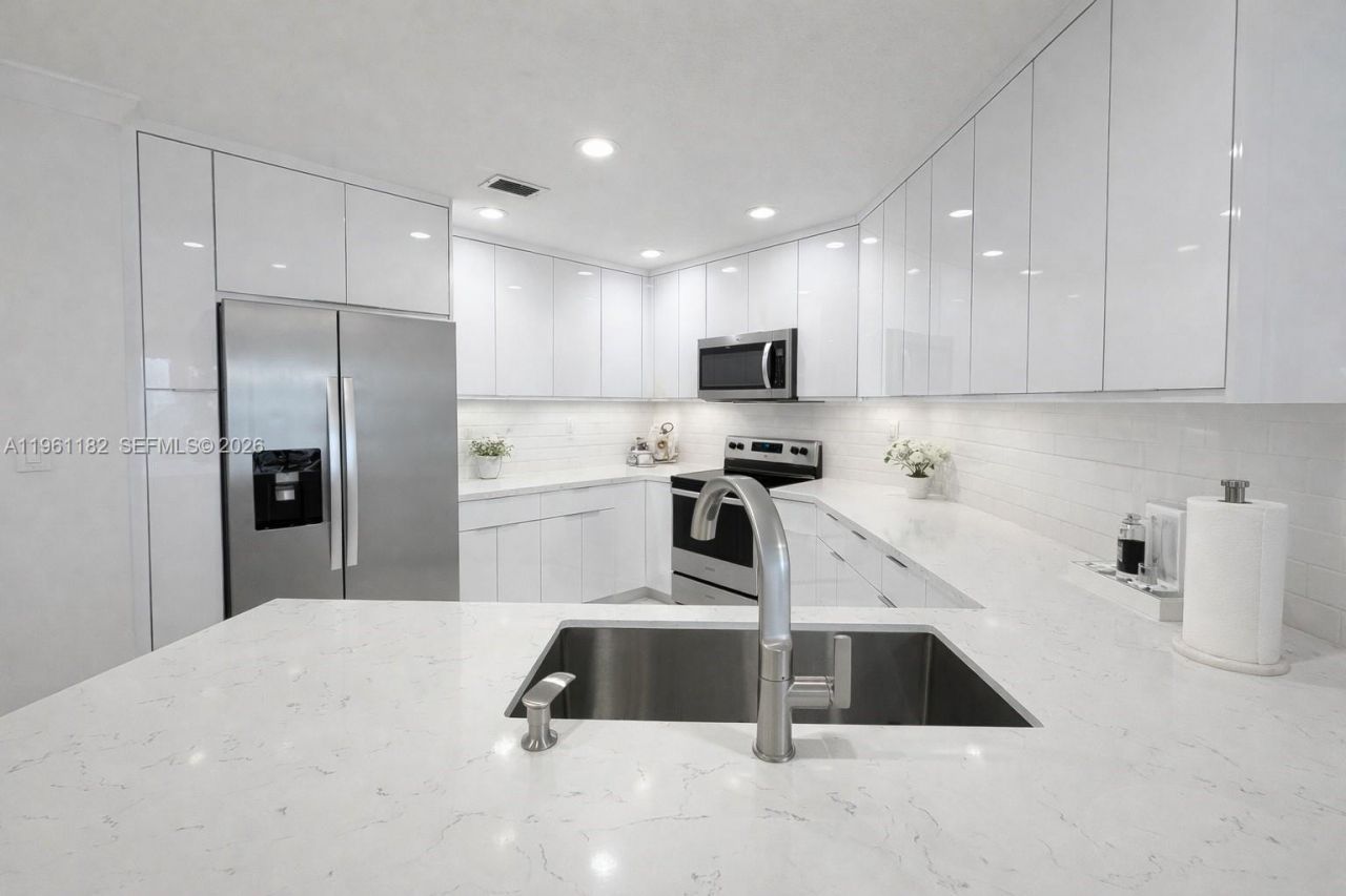 4760 SW 163rd Pl, Miami, FL 33185 Photo