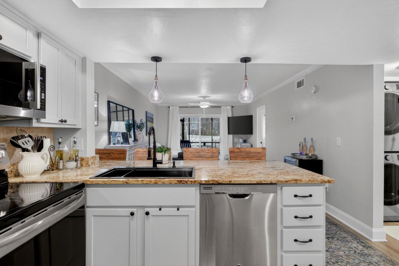 2955 Dove Haven Court Photo 9