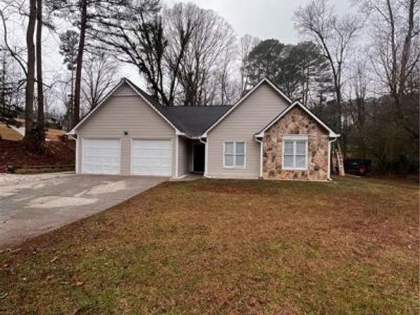 592 Allana Ct , Stone Mountain, GA 30087
