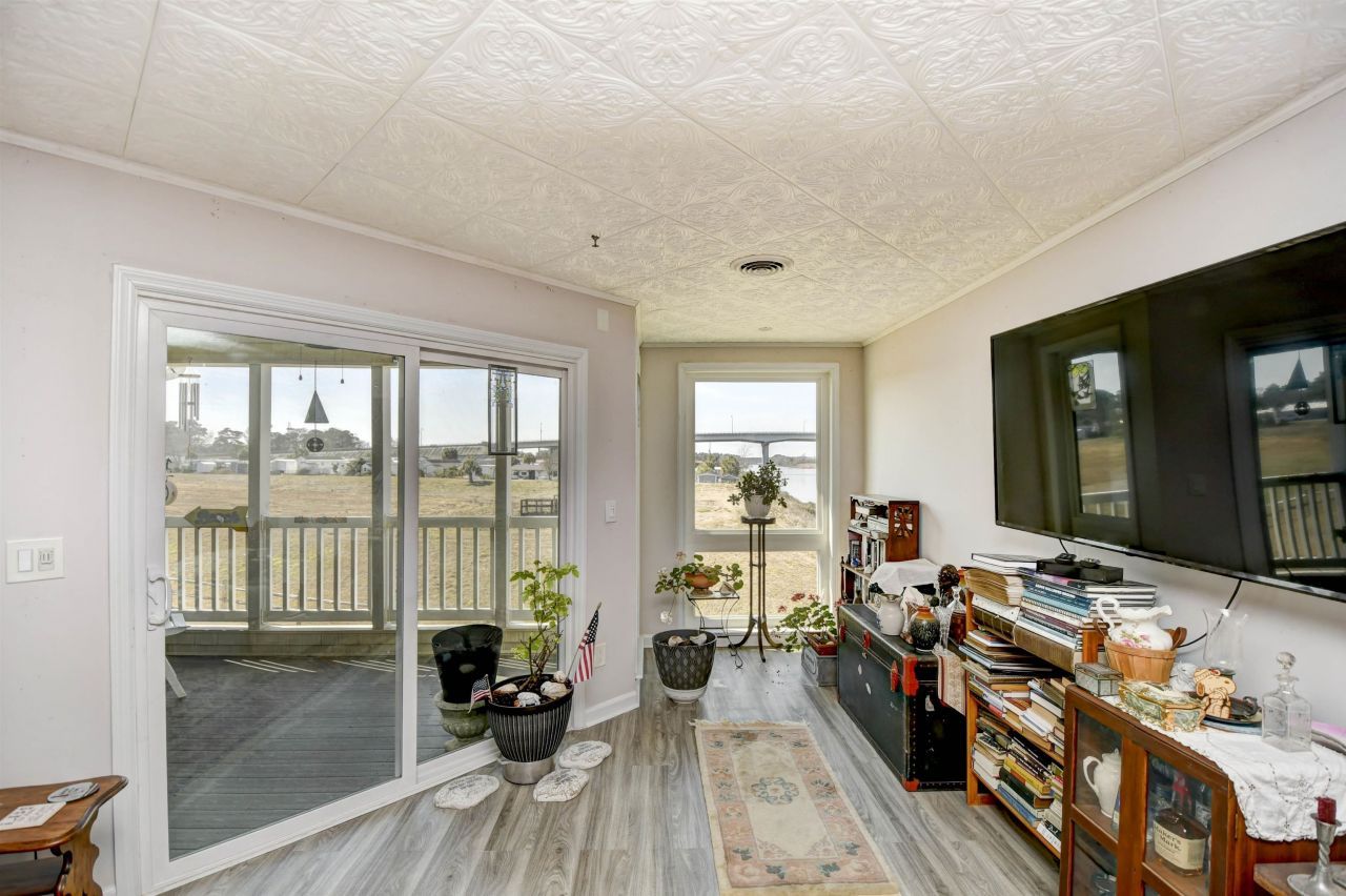 222 Landing Rd. Photo 9