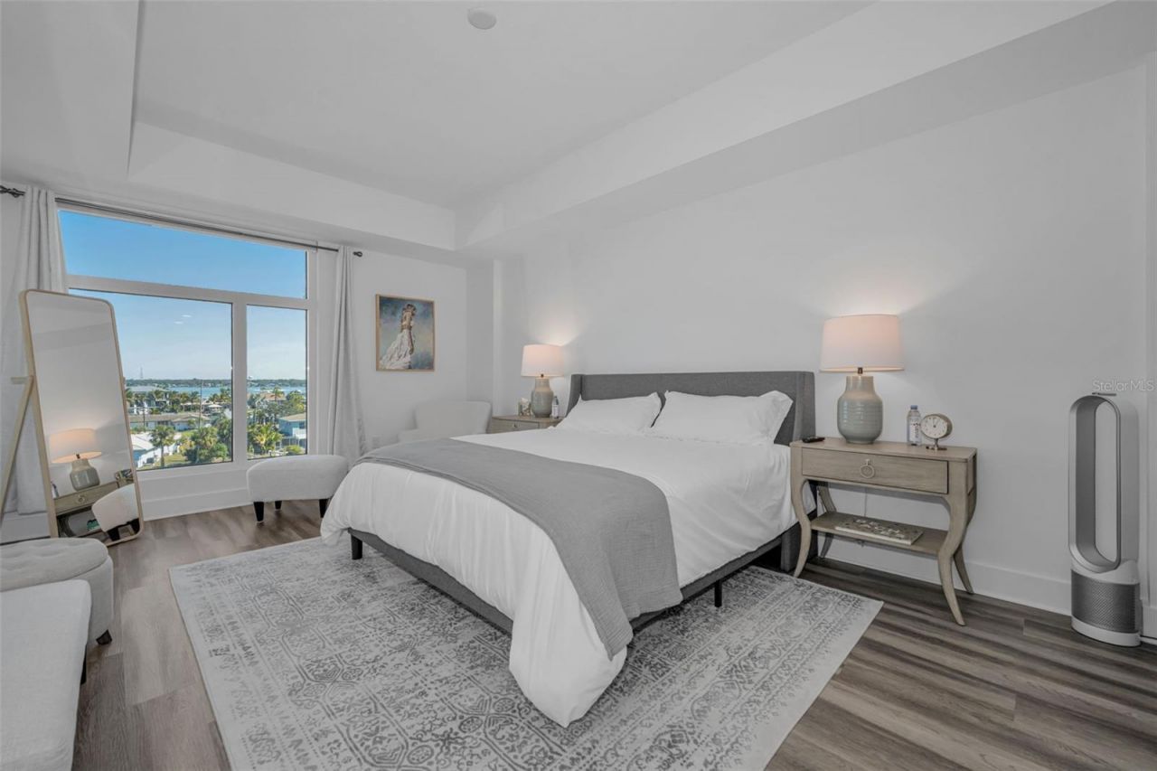 415 Island Way, Unit 509, Clearwater Beach, FL 33767 Photo