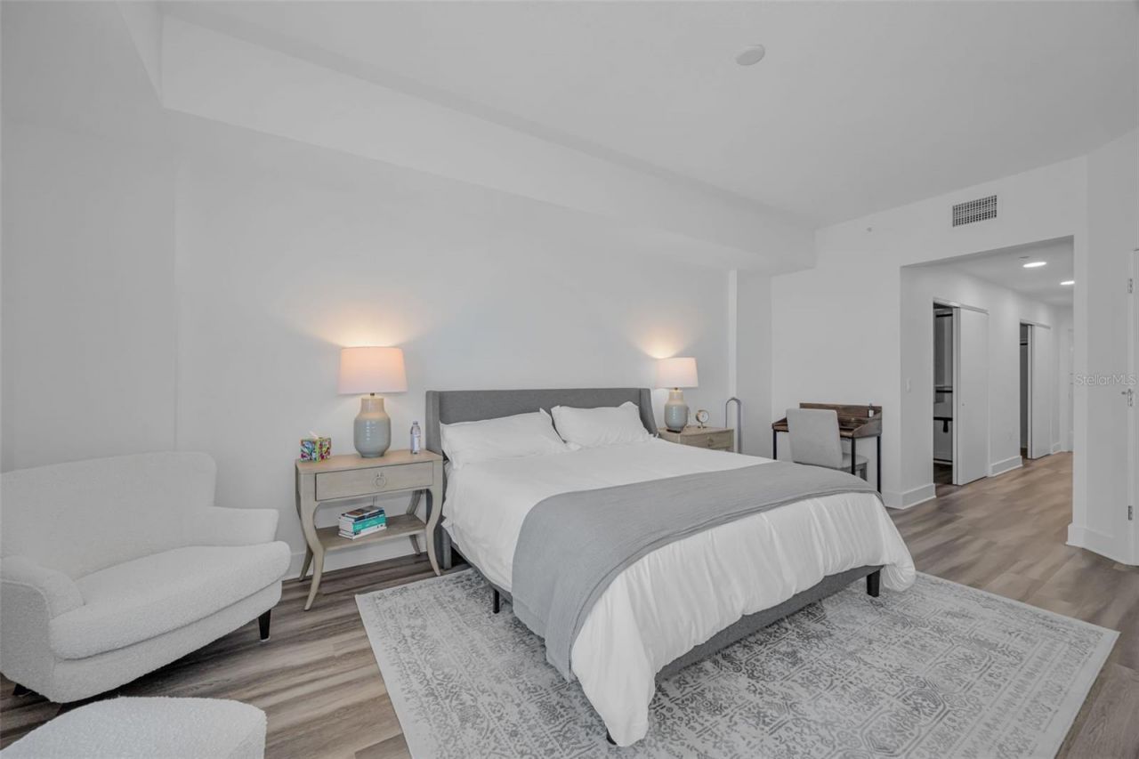 415 Island Way, Unit 509, Clearwater Beach, FL 33767 Photo