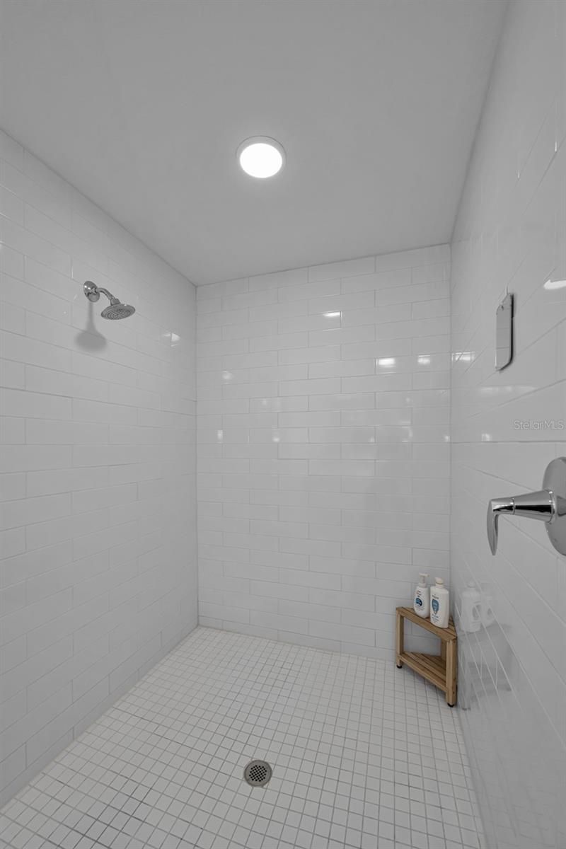 415 Island Way, Unit 509, Clearwater Beach, FL 33767 Photo