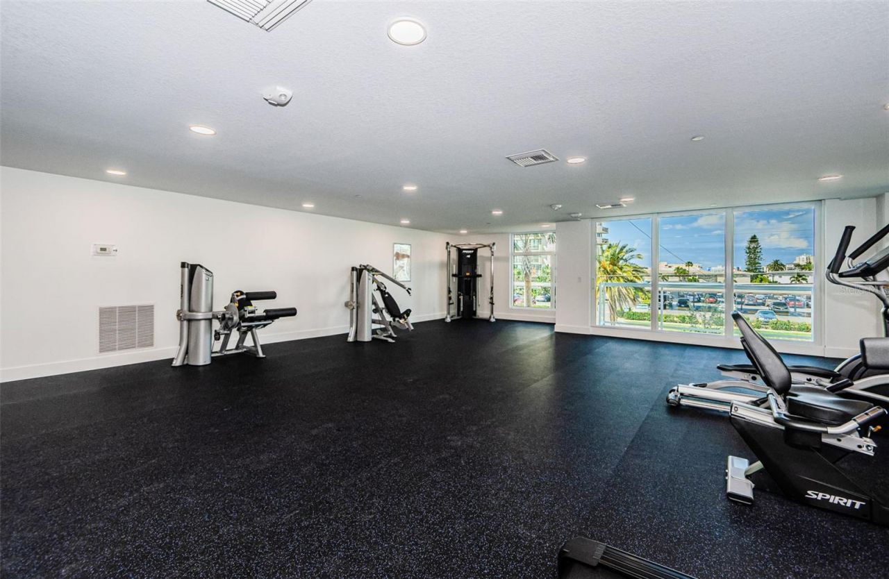 415 Island Way, Unit 509, Clearwater Beach, FL 33767 Photo