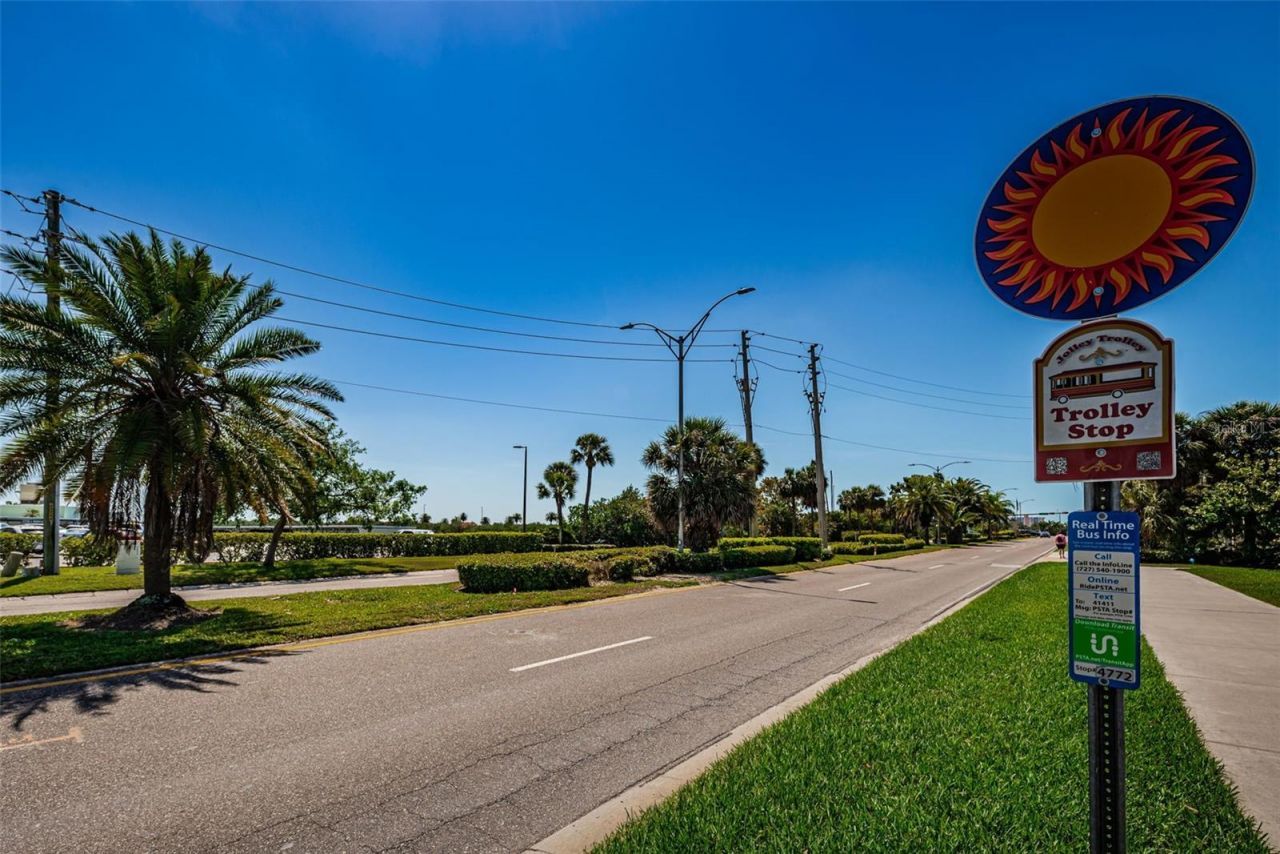 415 Island Way, Unit 509, Clearwater Beach, FL 33767 Photo