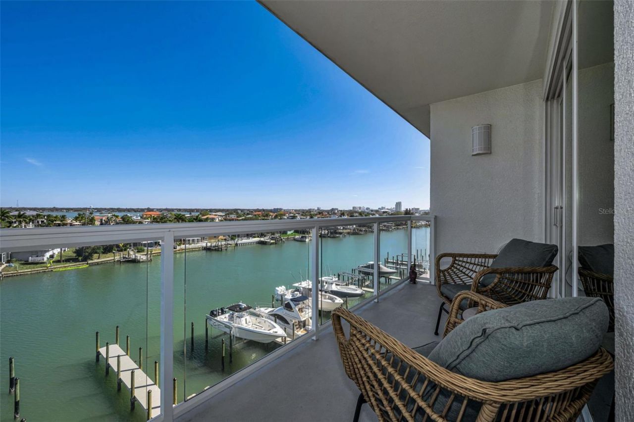 415 Island Way, Unit 509, Clearwater Beach, FL 33767 Photo