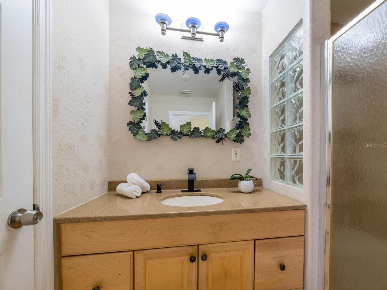 605 Avenida De Mayo, Sarasota, FL 34242 Photo