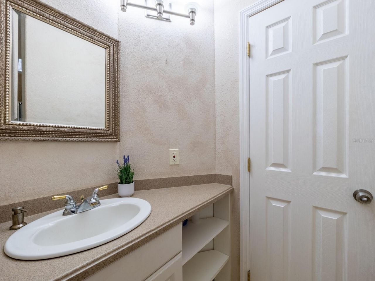 605 Avenida De Mayo, Sarasota, FL 34242 Photo