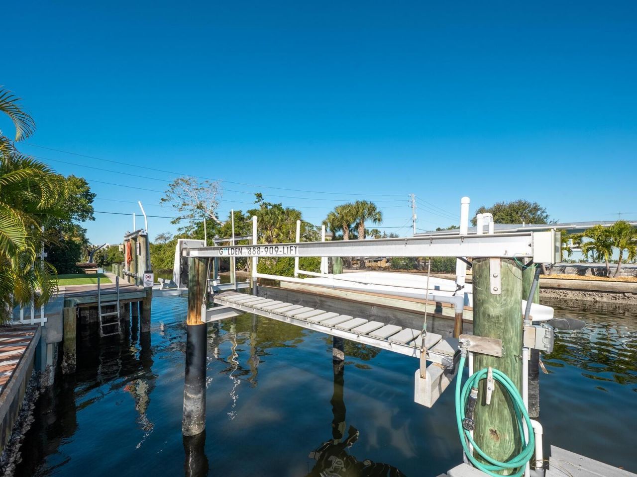 605 Avenida De Mayo, Sarasota, FL 34242 Photo