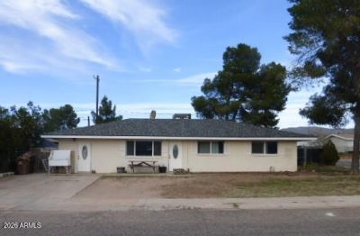 302 W Greenwich Road, Kearny, AZ 85137 Main Photo