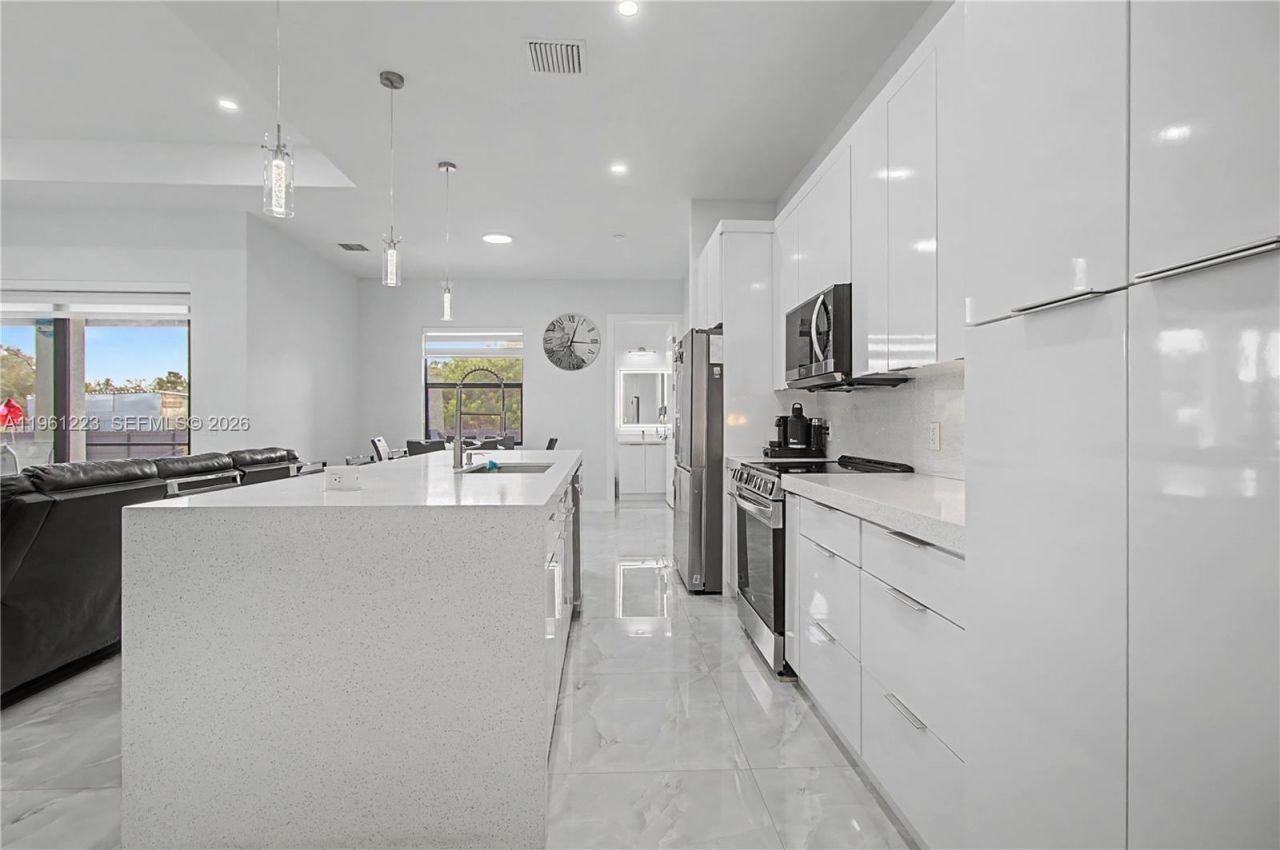 3705 SW 23rd St , Lehigh Acres, FL 33976 Photo