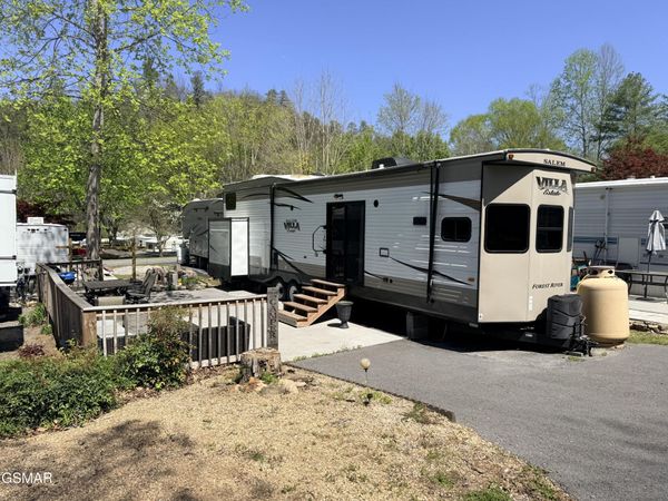 4229 E Parkway #98, Gatlinburg, TN 37738