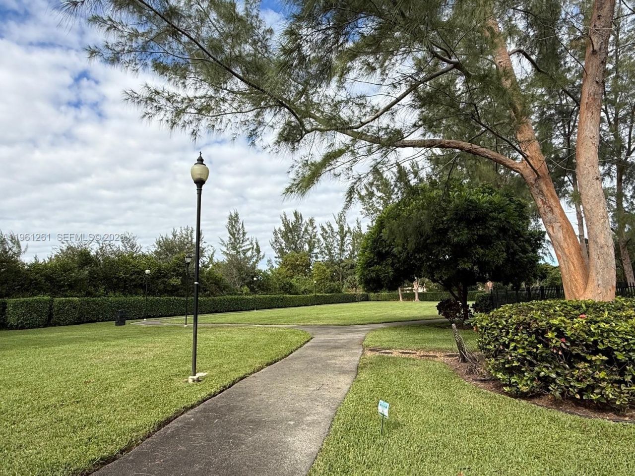 3490 Foxcroft Rd, Unit B208, Miramar, FL 33025 Photo